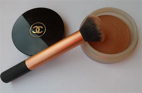 bronzer brush chanel|how to use Chanel bronzer.